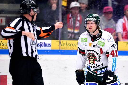 Frölundas Mathis Olimb blir utvisad