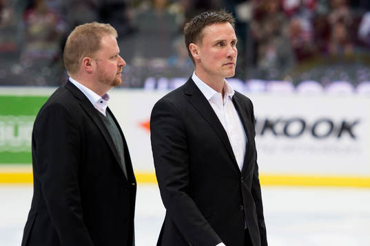 Frölundas assisterande tränare Robert Olsson och tränare