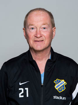 L-O Mattsson, tränare, poserar för ett porträtt 25 mars 2015 i Uddevalla.
