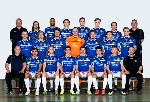 Trelleborgs lagbild bakre raden fr.v. Lars Olsson lagledare, Robin Jacobsson, Salif Camara Jönsson, Jacob Palander, Emil Kjellker, Linus Fridolf, Zoran Jovanovic, Peter Andersson sjukgymnast. Mittenraden fr.v. Admir Osmancevic, Mathias Andersson, Martin Overgaard, målvakt Fredrik Fritz Persson, Robin Andersson, Freddie Sramek, Fabian Karlsson. Främre raden fr.v. Patrick Winqvist tränare, Ali Jasim, Magnus Andersson, Denis Malovic, Philip Cascalheira, Furkan Motori, Kristian Haynes, Björn Falkland fystränare, poserar för en lagbild