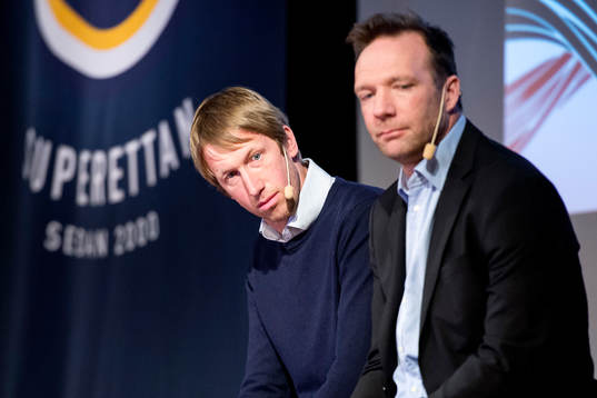 s tränare Graham Potter och IK Sirius FK:s tränare Kim Bergstrand under upptaktsträffen inför Superettan i fotboll den 26 mars 2015 i Stockholm.