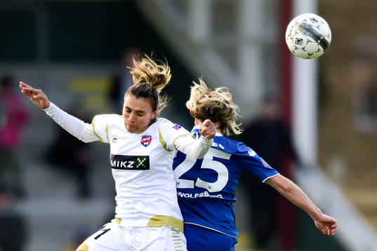 Rosengårds Marta Viera Da Silva i nickduell med Wolfsburgs