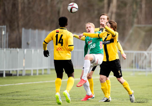 IK Frej Täbys Didier Kony, Jakob Glasberg, Adam Gradén och IK Brages Anton Lundin