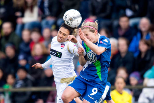 Rosengårds Marta Viera Da Silva i nickduell med Wolfsburgs