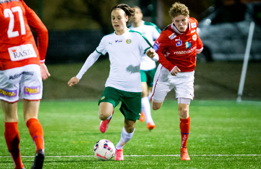 Hammarby U19 (vitt) mot Kalmar U19 (rött)