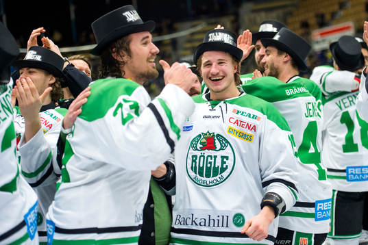 Rögles Daniel Sylwander och Jakob Lilja firar