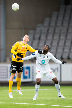 Kamp mellan Elfsborgs Jon Jönsson och ODDs Olivier Occéan