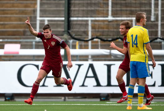 Jubel efter mål 0-1 av Rysslands Aleksei Gasilin