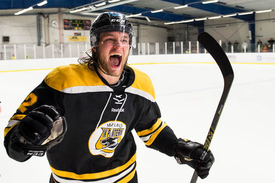 Panterns Robin Dahse jublar