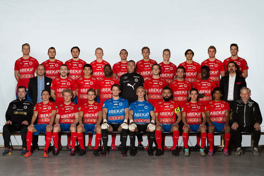 Nyköpings lagbild bakre raden fr.v. Emil Hedsen, Sebastian Ludzik, Adis Djokovic, Nils Dirke, Lennart Johansson, William Ankarhake, Timothy Mjällby, Mahmoud Eid, Alexander Lind och Benjamin Omerovic. 