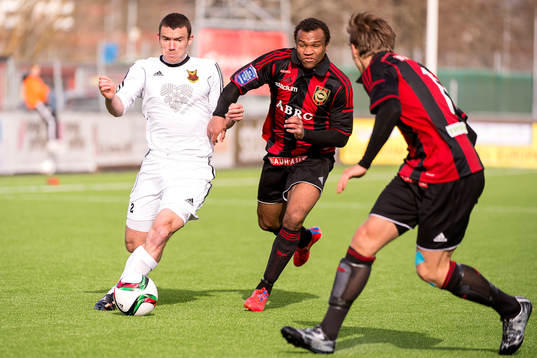Östersunds James Sinclair och Brommapojkarnas Serge-Junior