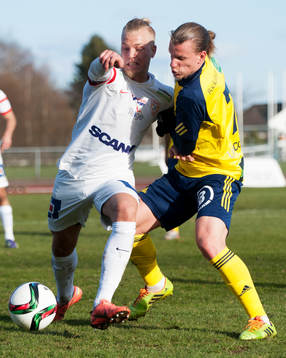 Assyriskas Jens Jacobsson i matchen i Superettan mellan Ängelholm och Assyriska i Ängelholm 5 april 2015.