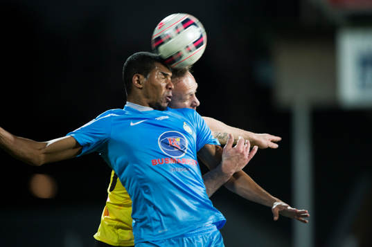    Athletics Omar Jawo och Mjällbys Marcus Ekenberg i matchen i Superettan mellan Mjällby och Athletic i Mjällby 8 april 2015.