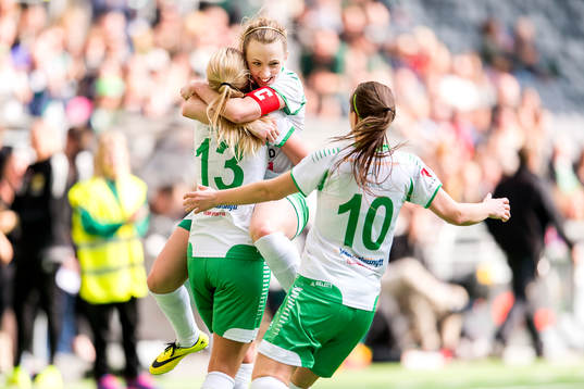 Hammarbys Petronella Ekroth, Olga Ekblom och Elina