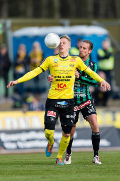 Mjällbys Mattias Håkansson och Varbergs Thommie Persson