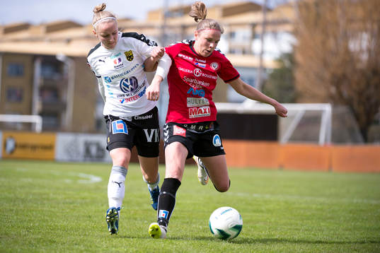 Umeås Linnéa Åberg och Kristianstads Mia Carlsson