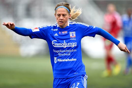 s Therese Björck under fotbollsmatchen i Damallsvenskan mellan Piteå och Vittsjö den 12 april 2015 i Piteå.