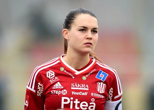 s Emilia Appelqvist under fotbollsmatchen i Damallsvenskan mellan Piteå och Vittsjö den 12 april 2015 i Piteå.