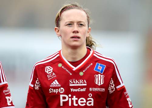 s Lena Blomkvist under fotbollsmatchen i Damallsvenskan mellan Piteå och Vittsjö den 12 april 2015 i Piteå.