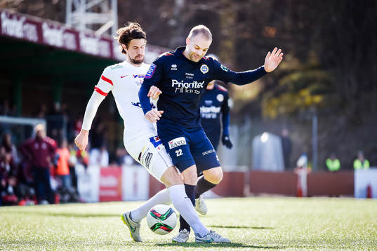 Assyriska Linus Malmborg (K) och Utsiktens Daniel Forsell