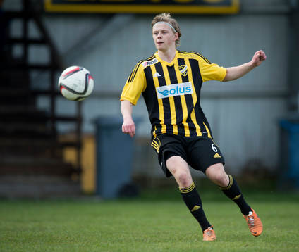 IFK Hässleholms Philip Bengtsson i matchen i division 2 mellan Asarum och IFK Hässleholm i Asarum 18 april 2015.