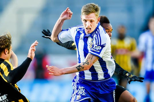 IFK Göteborgs Sören Rieks och Häckens Diego Lugano