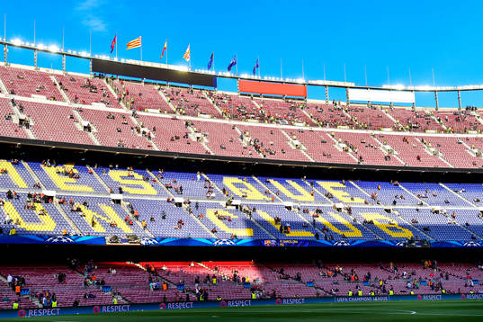 Läktare inne på Camp Nou före fotbollsmatchen i Champions League mellan Barcelona och Paris Saint Germain den 21 april 2015 i Barcelona.