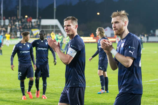 Malmö FFs Markus Rosenberg och Rasmus Bengtsson tackar publiken