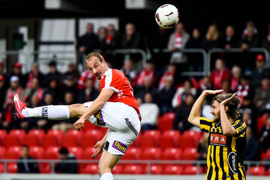 Kalmars Pär Ericsson och Häckens Simon Sandberg