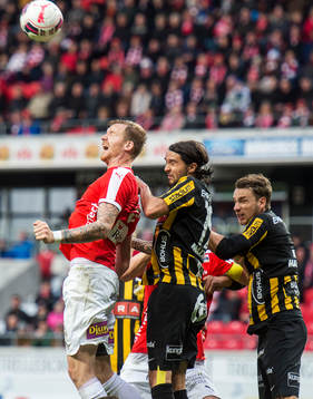  Kalmars Marcus Nilsson och Häckens Leonard Zuta och Jasmin Sudic (h)