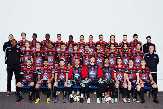 Södertäljes lagbild Övre raden fr.v Oktay Izgin, sportchef, Ninos Sleyman, Heradi Rashidi, Mtaka Simba, Daniel Sleyman, Sheriffdeen Sulaimoh, Alexander Varli, David Genc, Semir Mete, Kevin Rohlin, Sebastian Jansson, Gabriel Kella, Augin Barqasho, assisterande tränare. Mellersta raden fr.v. Pascal Simpson, tränare, Andreas Flyckt, Emil Larnesjö, Fredrik Notice, Christian Musa, George Issa, Gabriel Malki, Ilyas Merkes, Karlos Touma, Tobias Gunduz, Adai Khoury, Romeo Iskender assisterande tränare. Nedre raden fr.v. Samuel Korkunc, Mattias Melkemichel, Aday Kaplan, Abud Keriakes, Krzysztof Kochanski, Gabriel Sleyman, liridon Makolli, Tino Vihreäranta, Eric Sollert  den  27 april 2015 i Södertälje. 