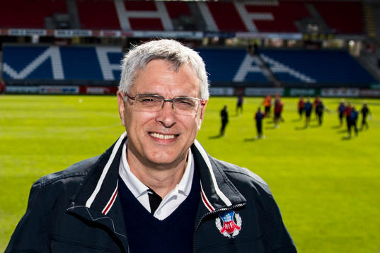 Helsingborgs klubbdirektör David Brodetsky poserar för ett porträtt