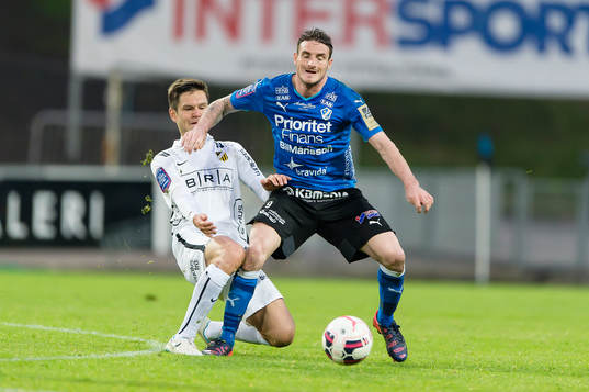 Häckens Ivo Pekalski och Halmstads James Keene