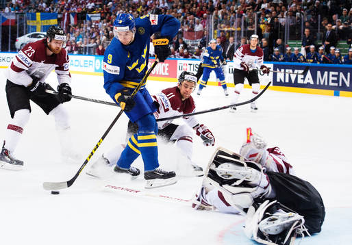 Lettlands Aleksandrs Jerofejevs, Kristaps Sotnieks och