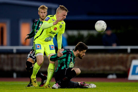 Jönköpings Södras Joakim Karlsson och Varbergs Ajsel Kujovic