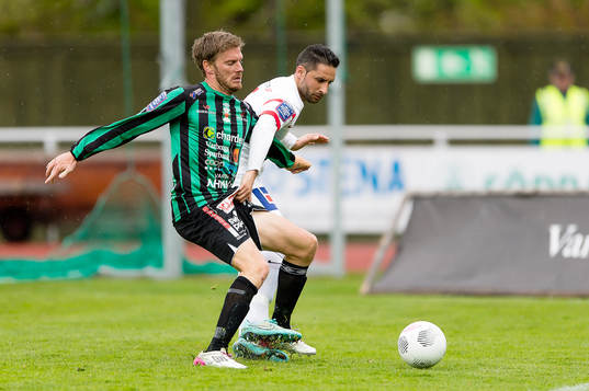 Varbergs Karl Söderström och Assyriskas David Durmaz