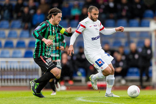 Varbergs Robin Tranberg och Assyriskas Mattias Genc