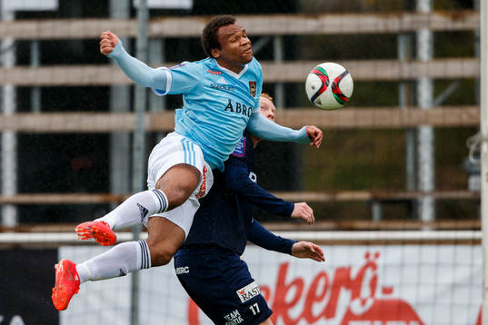 Brommapojkarnas Serge-Junior Martinsson Ngouali och