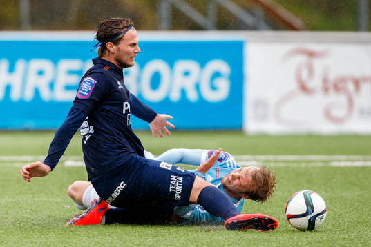 Utsiktens Jonas Hellgren och Brommapojkarnas Pontus Åsbrink