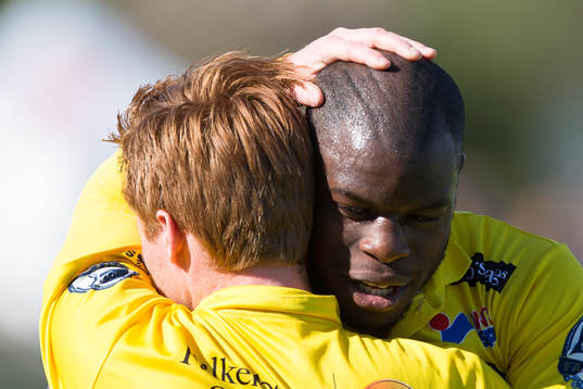 Falkenbergs Dan Keat kramar om Hakeem Araba