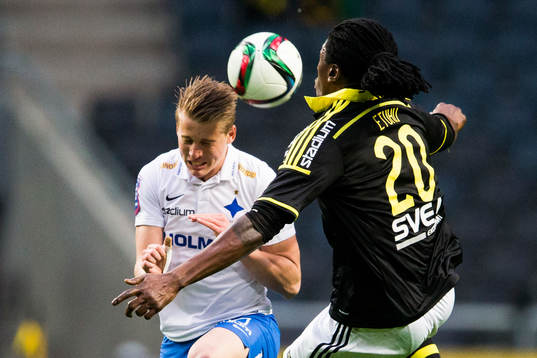 s Dickson Etuhu under fotbollsmatchen i Allsvenskan mellan AIK och Norrköping den 10 maj 2015 i Stockholm. 