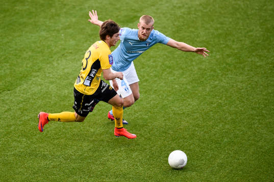 Elfsborgs Arber Zeneli och Malmö FFs Filip Helander