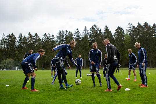IFK Göteborgs Gustav Engvall i mitten av kvadraten,