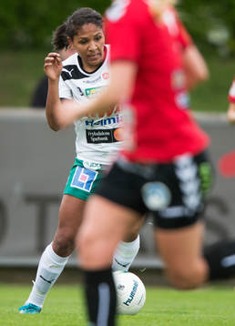 Mallbackens Madelen Janogy i matchen i damallsvenskan mellan Kristianstad och Mallbacken i Kristianstad 16 maj 2015.
