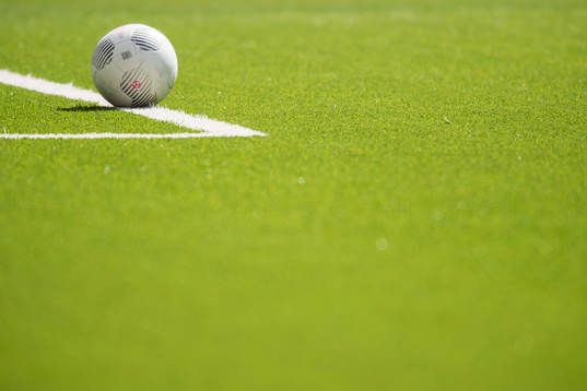 Fotboll på konstgräs