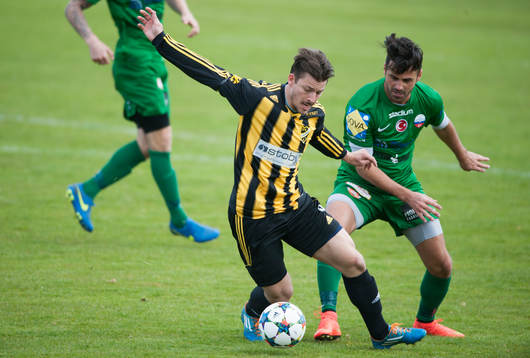 IFK Hässleholms Martin Tsilfidis i matchen i division 2 Södra Götaland mellan IFK Hässleholm och Prespa Birlik i Hässleholm 17 maj 2015.