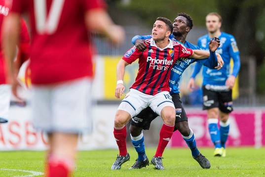 Djurgårdens Kerim Mrabti och Halmstads King Osei Gyan