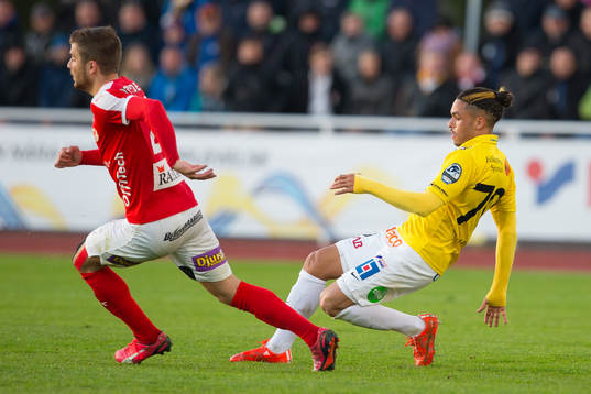 Falkenbergs Alexander Jakobsen (till höger i bild)