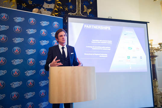 s vice vd Frédéric Longuépéé under en presskonferens där PSG:s nya sponsor Billys presenteras den 19 maj 2015 i Stockholm.