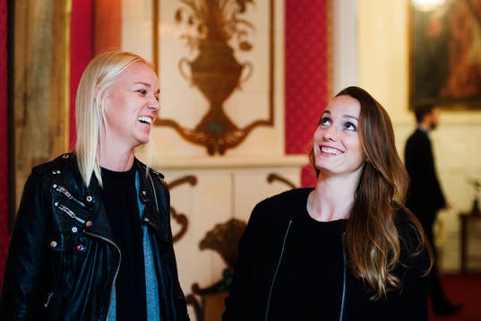 s Caroline Seger och Kosovare Asllani poserar för ett porträtt under en presskonferens där PSG:s nya sponsor Billys presenteras den 19 maj 2015 i Stockholm.
